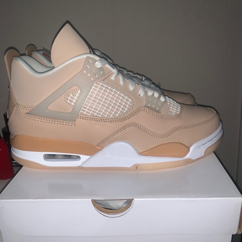 Jordan 4 shimmer Sz 7.5m/9w